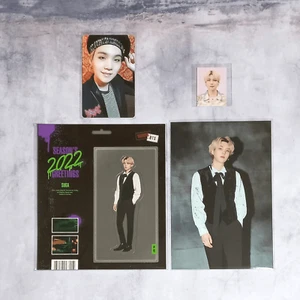 BTS 2022 Season's Greetings Paper Magnet Photo Card Postcard ID Photo - Suga - Picture 1 of 10