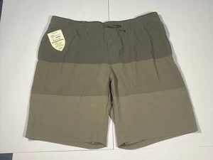 NWT KUHL Men Vantage Hiking Shorts 10” Inseam Size XXL Evergreen ColorBlock - Picture 1 of 4