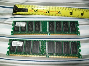 Lot of 2 256MB Hynix DDR 400MHZ Desktop RAM - used - Picture 1 of 3