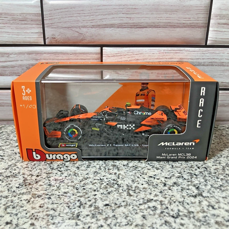 F1 Burago FORMULA 1 McLaren Diecast Race Car 1 43 LANDO NORRIS #4