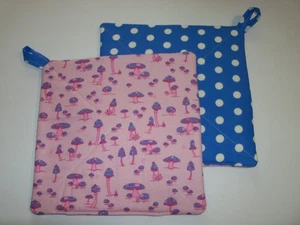 Almohadilla caliente de cocina con estampado de hongos rosas NUEVA idea de regalo navideño hecha a mano - Imagen 1 de 4