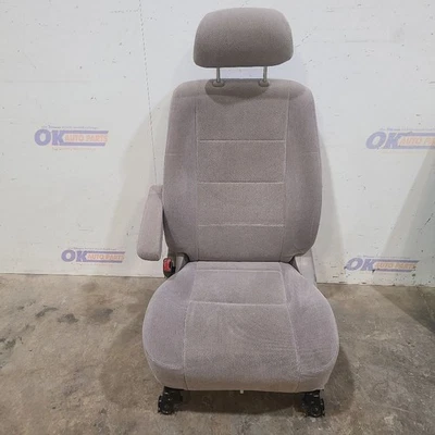 04 2004 TOYOTA SEQUOIA SR5 FRONT ELECTRIC BUCKET SEAT GRAY CLOTH LEFT DRIVER - Image 1 of 4
