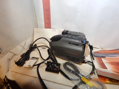 Panasonic Palmcorder with PalmSight LCD - Model PV-L650 - No battery/charger - Image 1 of 4