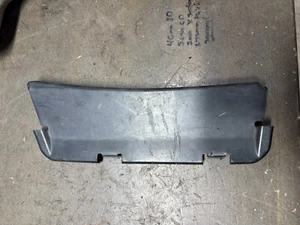 Nissan 62310-7S200 Grille Cover Air Guide 2004-2007 Armada Titan Right Side - Bild 1 von 3