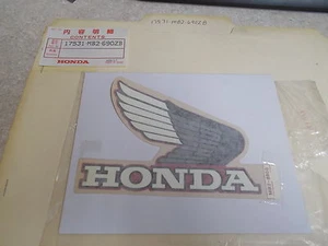 NOS OEM Honda Right Fuel Tank Mark 1984 VF700 Interceptor 17531-MB2-690ZB - Bild 1 von 3