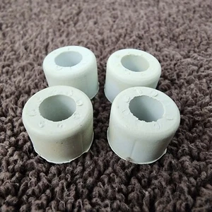 Juiceman Professional Series 211 Juice Extractor Juicer RUBBER FEET - Picture 1 of 3