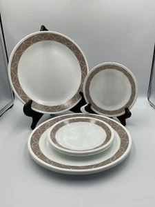 Corelle by Corning. Sand Sketch Dinnerware. Lot of 8. - Picture 1 of 3