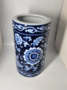 Pier 1 Imports Mandarin 8" x 4½" Cobalt Blue & White Floral Vase Utensil Holder - Picture 1 of 3