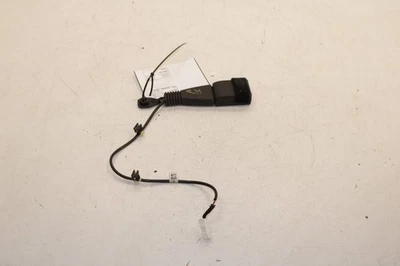 Fivela de cinto de segurança lateral direita passageiro dianteiro 2011-2017 BMW X3 xDrive28i 2.0L AWD - Imagem 1 de 4