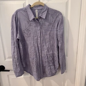 Anthropologie Women’s Handkerchief Button-Down Eyelet Embroidered Shirt Size M - Picture 1 of 9