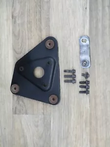 99-04 MUSTANG GT WINDSHIELD WIPER MOTOR MOUNTING BRACKET OEM SET 1 - Bild 1 von 9