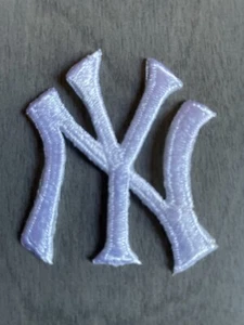 NEW YORK YANKEES IRON ON PATCH 2" X 2 1/4" - Picture 1 of 1