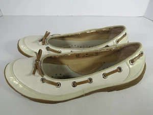 Clarks White & Ivory Cream Leather Driving Lace Loafers Flats 85755 Women's 8 M - Picture 1 of 7