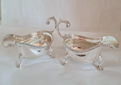 Antique sterling silver sauce / gravy boats.London 1912/15. By Stokes & Ireland Cover