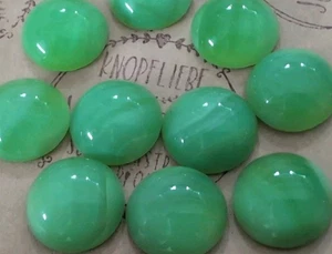 ♥Nr. C48- Vintage Glascabochons grün 10 St. DM 16 mm♥ - Picture 1 of 2