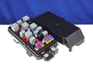 ๐
2009 - 2012 Chevy Malibu 2.4L Fuse Relay Box WITH FOG LIGHTS 25883018 ๐
- Picture 1 of 10