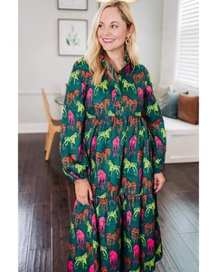 Azura Exchange Green Horse Printed Long Sleeve Collared Buttoned Plus Size Midi - Picture 1 of 48