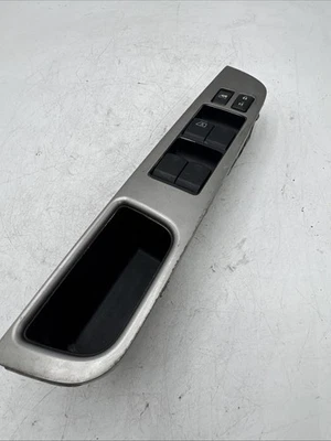 Interruptor de ventana del conductor izquierdo de fábrica Nissan Versa 2007-2009 OEM 80961 EL11A Foto 1 de 4