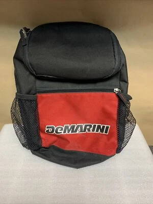 Lancheira/sacola de beisebol Demarini preta e vermelha - Imagem 1 de 4