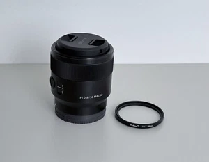 Sony FE 50mm f/2.8 Macro - SEL50F28M - Sony E-Mount Objektiv - Picture 1 of 4