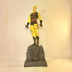 Marvel Figurine DAREDEVIL YELLOW EDITION Statue In Perfect Condition WITH BOX - Picture 1 of 12