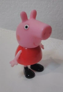 Jazwares - ABD Ltd - Peppa Pig Red Shirt Peppa Pig Only Sits Stands - Imagen 1 de 9