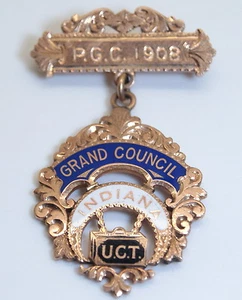 Spilla da bavero pesante oro 10 carati GRAND COUNCIL "UCT" United Commercial Travelers Indiana - Foto 1 di 4