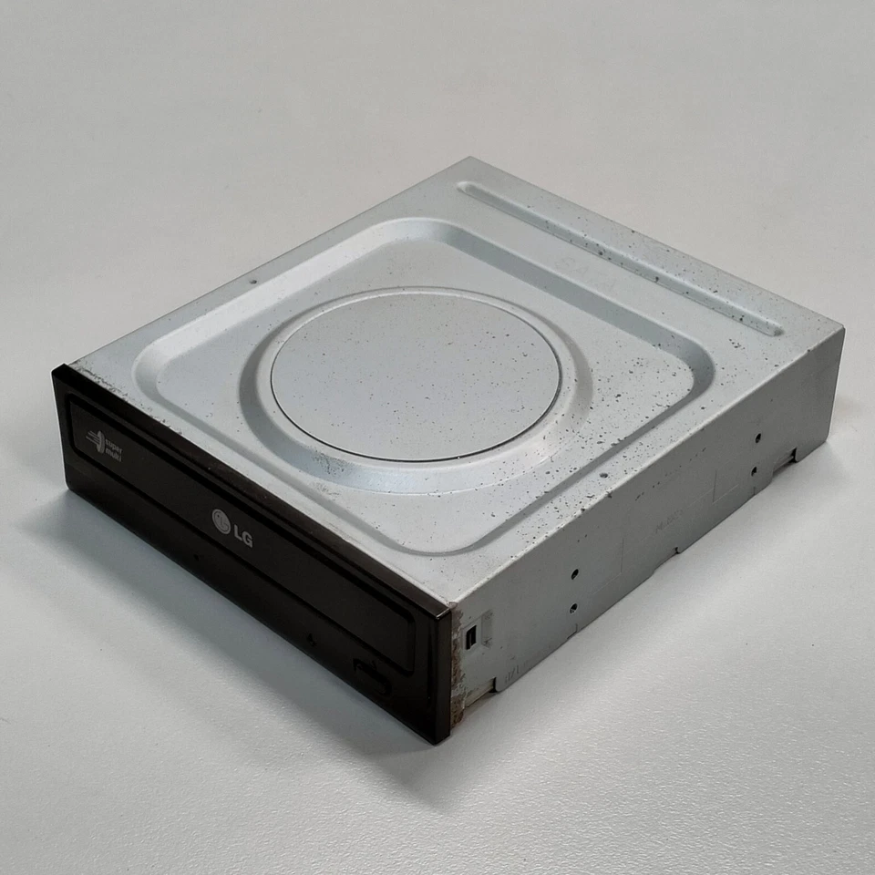 Unidad de disco SATA interna Hitachi LG GH24NS50 Super Multi CD DVD±RW F/N XP02 Foto 1 de 4