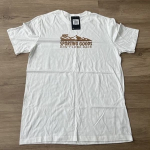 Nike Sporting Goods Hiking Graphic T-Shirt Men Size Large HV4473-001 - Picture 1 of 4