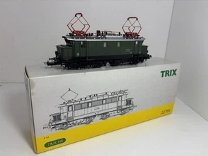 TRIX HO SCALE 2 RAIL DC 22701 E44 CLASS ELECTRIC LOCO BOXED + INSTRUCTIONS - Picture 1 of 12