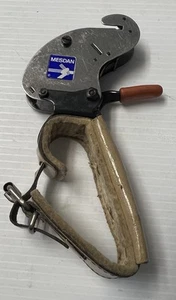 Vintage Mesdan Salo - Italy Hand Held Knotter Winders A/004 3977 - Picture 1 of 8