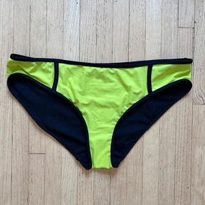 Costume da bagno TYR classico completo fondo hipster donna neon XL NUOVO CON ETICHETTE $31 - Foto 1 di 6
