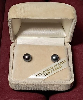 Imperial 14K Gold Pearl 6mm post Stud Earring Estate New In Box - Image 1 of 4