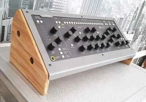 Softube Console 1 or Fader Solid Oak Stand Tall Version - Picture 1 of 4