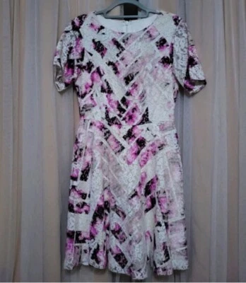 Monique Lhuillier Allover Lace Geometric Floral Print Silk Lined Dress Sz 10 EUC - Изображение 1 из 4