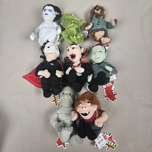 Vintage Universal Studios Monsters 1999 CVS Stuffins - SET COMPLETO 8 PEZZI con etichette LEGGI - Foto 1 di 18
