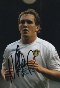 LEEDS UNITED HAND SIGNED NEIL KILKENNY 6X4 PHOTO 1. - Picture 1 of 1