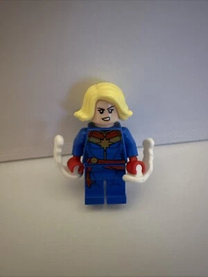 Captain Marvel LEGO Super Heroes Avengers MiniFigure 76196 Advent Calendar 2021 - Image 1 of 2