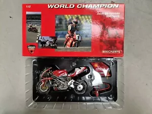 MINICHAMPS 1/12 Ducati 996 Superbike Carl Fogarty Welt Champion 1999 Motorrad - Bild 1 von 4