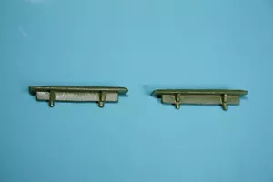 Triang Minic Series 4 .Two Pier Shelters in metal from CN Collectables - Picture 1 of 8