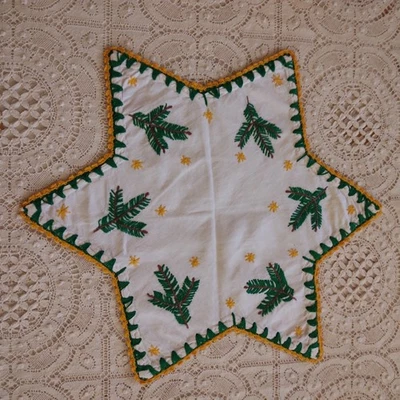 Deckchen - Stern - Stickerei - Spitze - Handarbeit - Advent/Weihnachten - Shabby - Bild 1 von 4