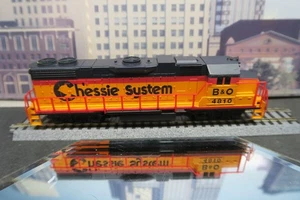 LIFE LIKE HO SCALE CHESSIE SYSTEM B & O 4810 ! RUNS & LIGHTED BUT PLEASE READ! - Picture 1 of 13