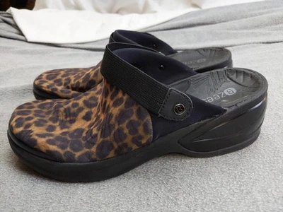Bzees Shoes Womens Size 11M Brown Black Leopard Kitty Slip On Comfort Mule Clog - Image 1 of 4