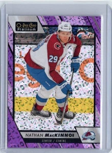 2023-2024 O-Pee-Chee Platinum Violet Pixels Nathan MacKinnon /299 Colorado - Bild 1 von 2