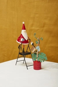 Accent Decor Plant Care Santa Metal Figurine Holiday Christmas Home Display NEW - Picture 1 of 4