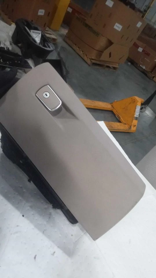 328I      2013 Glove Box 569028 - Image 1 of 4