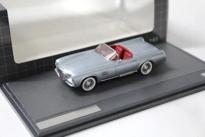 1:43 Matrix 1955 Ghia-Chrysler Falcon Convertible Silver-Blue - Immagine 1 di 3