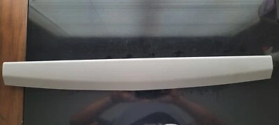 Kia Sedona 2010 puerta levadiza trasera, juego de molduras interiores del maletero, usado, incluye clips. Foto 1 de 4