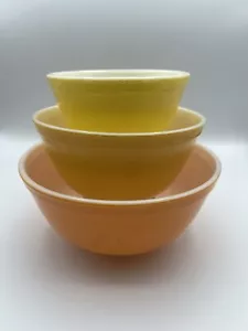 VINTAGE Pyrex Citrus Daisy Nesting Bowls 401, 402, 403 - Picture 1 of 7