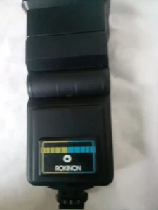 ROKINON 2600 bounce zoom head flash. Untested - Picture 1 of 3